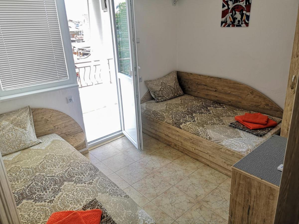 Apartment Elvira Τσερνομόρετς Εξωτερικό φωτογραφία